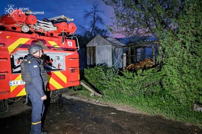 Російська армія ввечері 24 серпня завдала удару безпілотником по селу Підсередньому Великобурлуцької громади Російська армія ввечері 24 серпня завдала удару безпілотником по селу Підсередньому Великобурлуцької громади