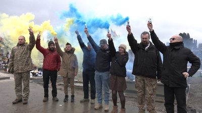 кольоровий дим, похорон, пласт, андрій буда кольоровий дим, похорон, пласт, андрій буда