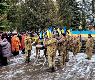Похорон військового, попрощалися з військовим, Руслан Балабан, Тернопільщина, січень 2025 Похорон військового, попрощалися з військовим, Руслан Балабан, Тернопільщина, січень 2025