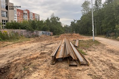 Тривають логістичні процеси: у КМДА пояснили, що відбувається на Теремках, де планують збудувати теплотрасу Тривають логістичні процеси: у КМДА пояснили, що відбувається на Теремках, де планують збудувати теплотрасу