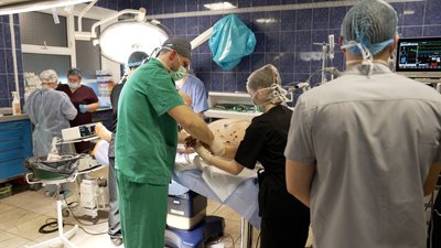 Втратив ногу через удар FPV-дрона: історія бійця, якого у вінницькому шпиталі готують до протезування Втратив ногу через удар FPV-дрона: історія бійця, якого у вінницькому шпиталі готують до протезування