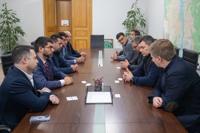 Київ отримав 10 генераторів і 20 теплових гармат від партнерів з Ізраїлю Київ отримав 10 генераторів і 20 теплових гармат від партнерів з Ізраїлю