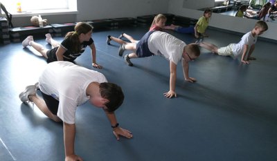Військовий Андрій Сідлецький у Чернівцях після демобілізації відкрив спортзал для дітей Військовий Андрій Сідлецький у Чернівцях після демобілізації відкрив спортзал для дітей
