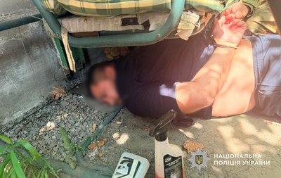 Вимагали у чоловіка $5000 та два автомобілі: двох жителів Павлограда затримали під час передачі грошей Вимагали у чоловіка $5000 та два автомобілі: двох жителів Павлограда затримали під час передачі грошей