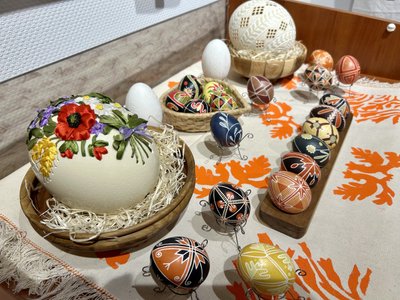 Яйця на виставці представлені у різних техніках Яйця на виставці представлені у різних техніках