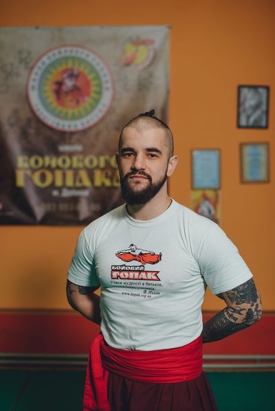 Тарас Лаврів, бойовий гопак Тарас Лаврів, бойовий гопак