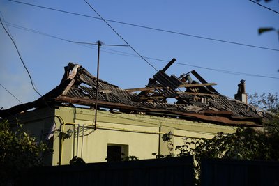 Пошкоджений приватний будинок у Харкові внаслідок вибуху авіабомби 11 жовтня 2026 року Пошкоджений приватний будинок у Харкові внаслідок вибуху авіабомби 11 жовтня 2026 року