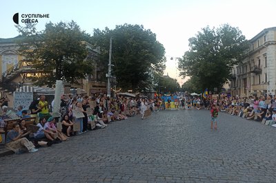 В Одесі четвертий день поспіль мітингували проти відставки ексміністра оборони Михайла Федорова В Одесі четвертий день поспіль мітингували проти відставки ексміністра оборони Михайла Федорова