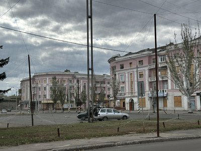 «Місто поступово відмирає». Як живе Краматорськ, звідки щодня евакуюються до 150 людей «Місто поступово відмирає». Як живе Краматорськ, звідки щодня евакуюються до 150 людей