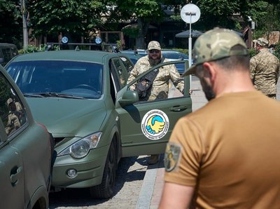 Черкаські захисники отримали військову допомогу Черкаські захисники отримали військову допомогу