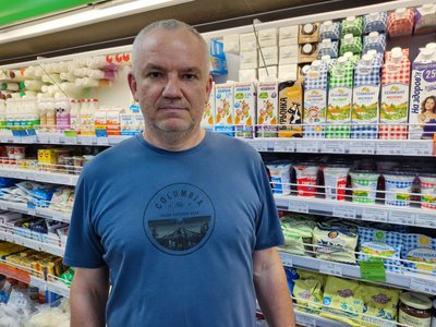 "Ковбаси не витримують": що найбільше псується у магазинах Полтави під час відключень світла "Ковбаси не витримують": що найбільше псується у магазинах Полтави під час відключень світла