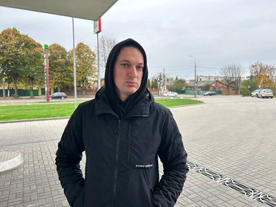 «Ціни на пальне в Україні ще зростатимуть» — економіст Олег Пендзин
