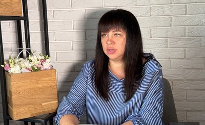 "Сподівались, через два тижні все скінчиться". Історія жінки, яка 10 років тому виїхала з Луганщини "Сподівались, через два тижні все скінчиться". Історія жінки, яка 10 років тому виїхала з Луганщини