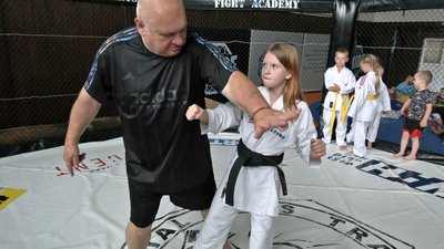 12-річна каратистка з Луцька готується до чемпіонату світу 12-річна каратистка з Луцька готується до чемпіонату світу