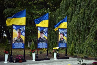 Віддали життя за свободу: у громаді на Черкащині відкрили ще три світлини загиблих захисників Віддали життя за свободу: у громаді на Черкащині відкрили ще три світлини загиблих захисників