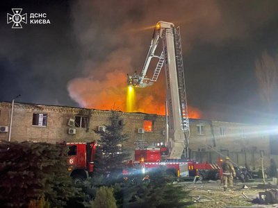 Росія атакувала Київ ракетами: загинуло 5 людей, зокрема, дитина. Понад 40 людей поранені Росія атакувала Київ ракетами: загинуло 5 людей, зокрема, дитина. Понад 40 людей поранені