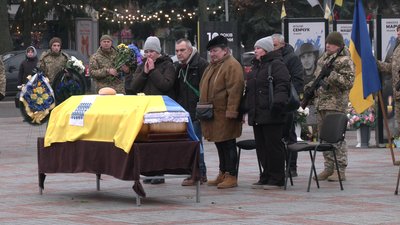 З військовим Віктором Жмуром попрощалися у Рівному