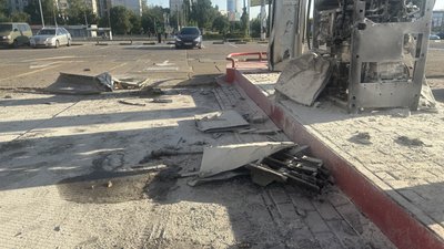 АЗС у Київському районі Харкова післ влучання дрона РФ АЗС у Київському районі Харкова післ влучання дрона РФ