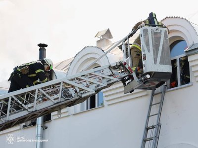 У Дніпрі внаслідок пожежі на території храму загинула людина У Дніпрі внаслідок пожежі на території храму загинула людина