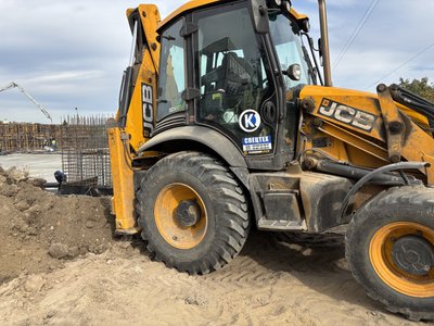 Будівництво підземної школи в Чугуєві Будівництво підземної школи в Чугуєві