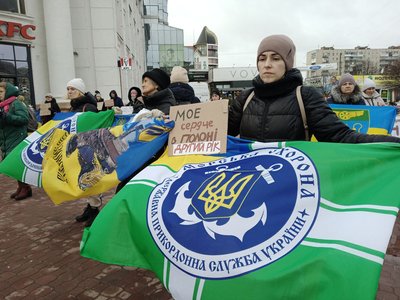 "Зробіть фото з нами": у Хмельницькому пройшла традиційна акція "Поверніть Героїв з полону" "Зробіть фото з нами": у Хмельницькому пройшла традиційна акція "Поверніть Героїв з полону"