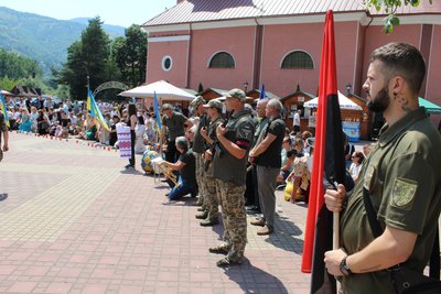 На Закарпатті попрощалися із полеглим захисником Василем Герасимчуком На Закарпатті попрощалися із полеглим захисником Василем Герасимчуком
