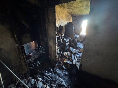 Вигоріло з пʼятого до девʼятого поверхів: наслідки обстрілу Черкас російською армією Вигоріло з пʼятого до девʼятого поверхів: наслідки обстрілу Черкас російською армією