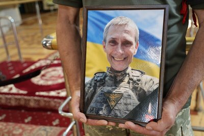 У Луцьку попрощалися з полеглими бійцями Едуардом Гуріним та Костянтином Шевчуком