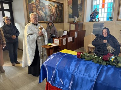 Загинув під час оборони Степногірська. У Херсоні провели в останню путь бійця Миколу Бєлку Загинув під час оборони Степногірська. У Херсоні провели в останню путь бійця Миколу Бєлку