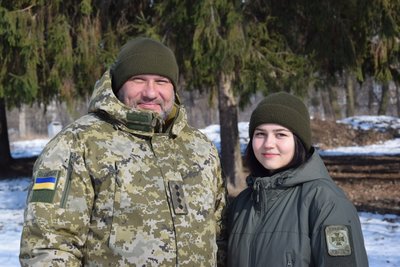“Доця в мене істинна прикордонниця”: як служать у війську батько з донькою “Доця в мене істинна прикордонниця”: як служать у війську батько з донькою