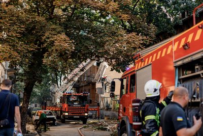 Наслідки обстрілу Львова 4 вересня: фоторепортаж Наслідки обстрілу Львова 4 вересня: фоторепортаж