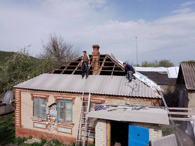 "Люди не хочуть далеко виїжджати" — "Схід SOS" про 11 років війни, проблеми евакуації та потреби ВПО "Люди не хочуть далеко виїжджати" — "Схід SOS" про 11 років війни, проблеми евакуації та потреби ВПО