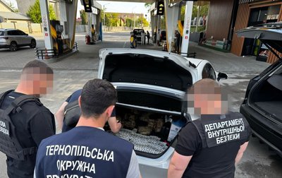 правоохоронці, хабар, авто правоохоронці, хабар, авто