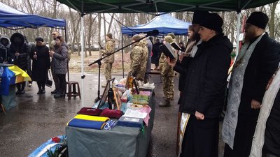 У Кропивницькому попрощалися з військовими Денисом Івановим та Юрієм Давиденком