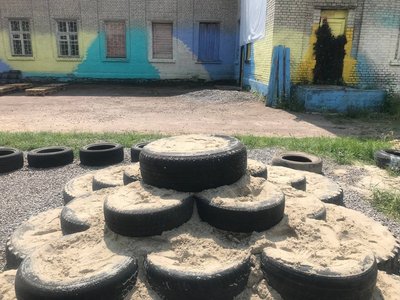 Організація облаштовує молодіжний простір навколо покинутого будинку Організація облаштовує молодіжний простір навколо покинутого будинку