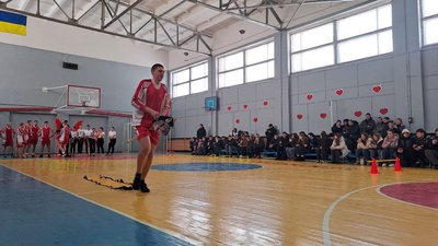 Представлення, вигул та перешкоди: у Кропивницькому відбулись змагання з хобіхорсингу Представлення, вигул та перешкоди: у Кропивницькому відбулись змагання з хобіхорсингу