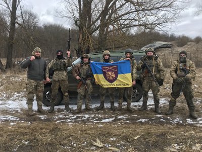 Дмитро Нямцу з побратимами Дмитро Нямцу з побратимами