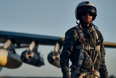 Батькам загиблого пілота Павла Іванова з Миколаївщини передали держнагороду Батькам загиблого пілота Павла Іванова з Миколаївщини передали держнагороду