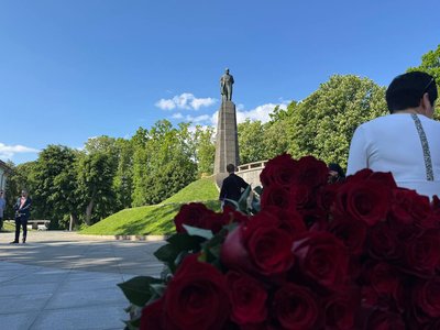 Освятили престол у соборі: на Черкащині відзначили річницю перепоховання Тараса Шевченка Освятили престол у соборі: на Черкащині відзначили річницю перепоховання Тараса Шевченка