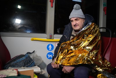 Під час російської атаки на Харків ввечері 23 листопада втратив будинок 77-річний Володимир Кравцов Під час російської атаки на Харків ввечері 23 листопада втратив будинок 77-річний Володимир Кравцов