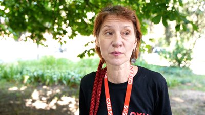Евакуація Торецька громада Донеччина центр тимчасового розміщення евакуаційниця благодійного фонду "Схід SOS" Ольга Владимирова переселенці Дніпро Евакуація Торецька громада Донеччина центр тимчасового розміщення евакуаційниця благодійного фонду "Схід SOS" Ольга Владимирова переселенці Дніпро