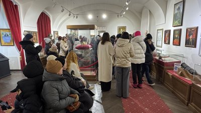 Вхід — донат на лікування дитини: в Ужгородському замку провели благодійну екскурсію Вхід — донат на лікування дитини: в Ужгородському замку провели благодійну екскурсію