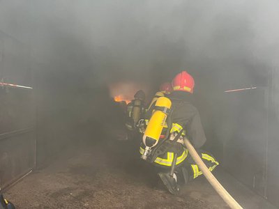 Як не згоріти разом із ялинкою: черкаські рятувальники провели інструктаж Як не згоріти разом із ялинкою: черкаські рятувальники провели інструктаж