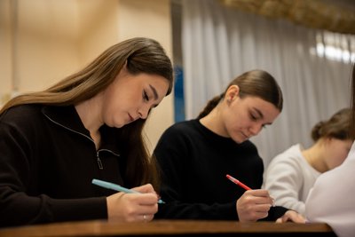 Які враження від написання радіодиктанту-2026 у полтавців, який зачитували Астафʼєва та Пройдаков Які враження від написання радіодиктанту-2026 у полтавців, який зачитували Астафʼєва та Пройдаков
