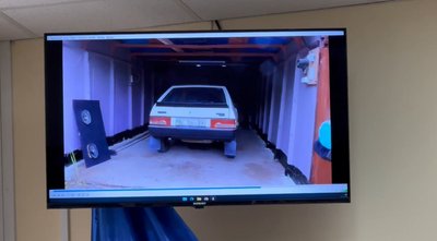 Скріншот з відео обшуку в гаражі Сцельнікова Скріншот з відео обшуку в гаражі Сцельнікова