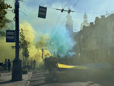 У Вінниці відбулася молебень та мирна хода у пам'ять про загиблих розвідників України У Вінниці відбулася молебень та мирна хода у пам'ять про загиблих розвідників України