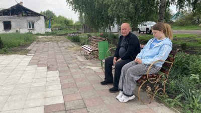 Валерій Козир з онучкою
