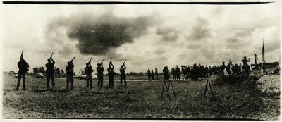Чи є у війни естетика? Військова хроніка у художній фотографії Владислава Краснощока Чи є у війни естетика? Військова хроніка у художній фотографії Владислава Краснощока