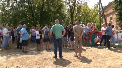 На Черкащині люди просять відремонтувати дорогу до села На Черкащині люди просять відремонтувати дорогу до села