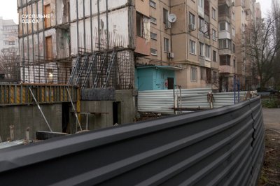 "Дуже багато загинуло": два роки після влучання БпЛА РФ у будинок на Добровольского в Одесі "Дуже багато загинуло": два роки після влучання БпЛА РФ у будинок на Добровольского в Одесі